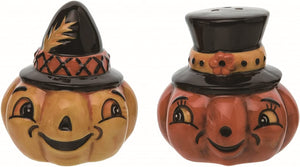 Vintage Set of 2 Ceramic Fall Pumpkin Pilgrim Salt and Pepper Shakers in Gift Box - Rustic Autumn or Thanksgiving Tableware Set - Country Farmhouse Harvest Table Decorations Home Decor
