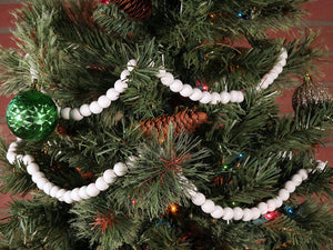 18-Foot Extra Long Rustic Matte White Wood Bead Garland Christmas Tree Decoration - Decorative Vintage Style Wooden Beads for Everyday Shabby Chic Wedding Country Farmhouse Home Decor